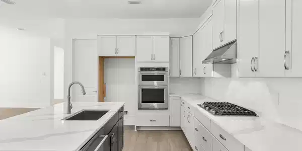 Image 3: Kitchen picture 2