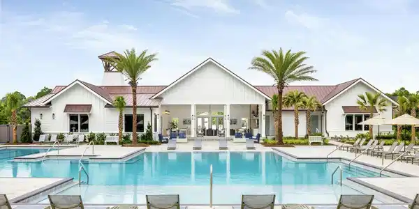 Image 4: Resort style pool