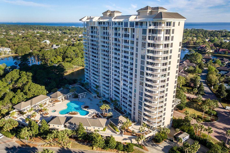 Image 4: One Beach Club Drive Condo