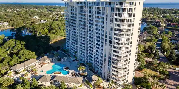 Image 4: One Beach Club Drive Condo