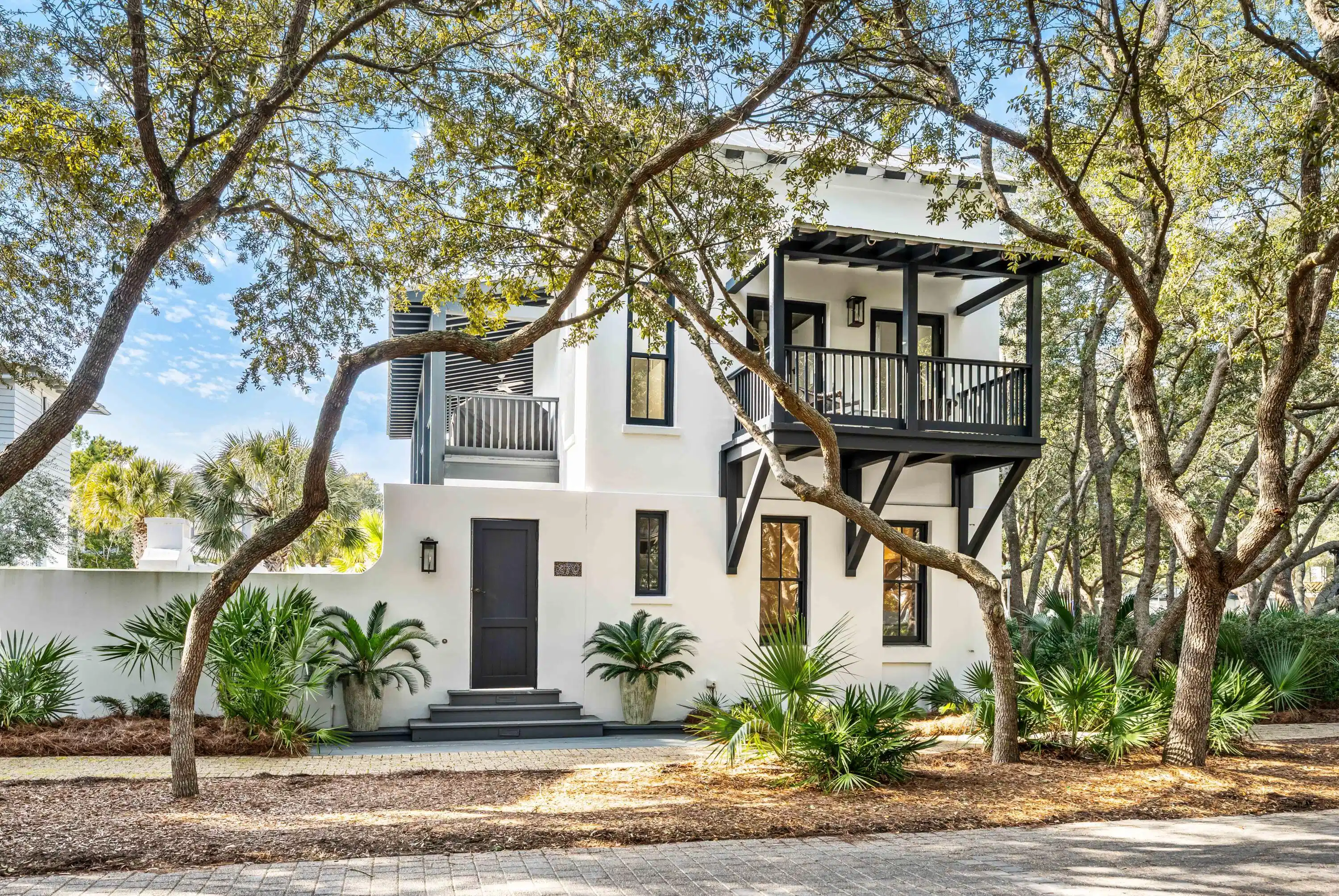 Image 1: Front Elevation, Corner Lot Presence