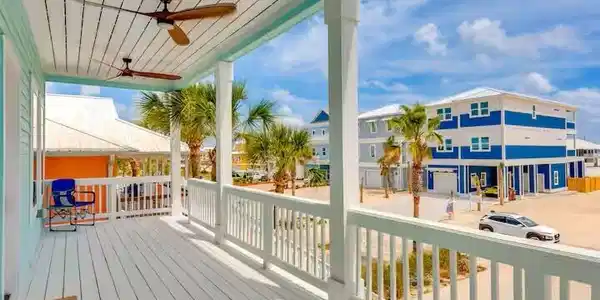 Image 2: Front Deck