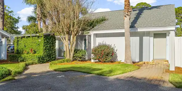 597 Robin Court
