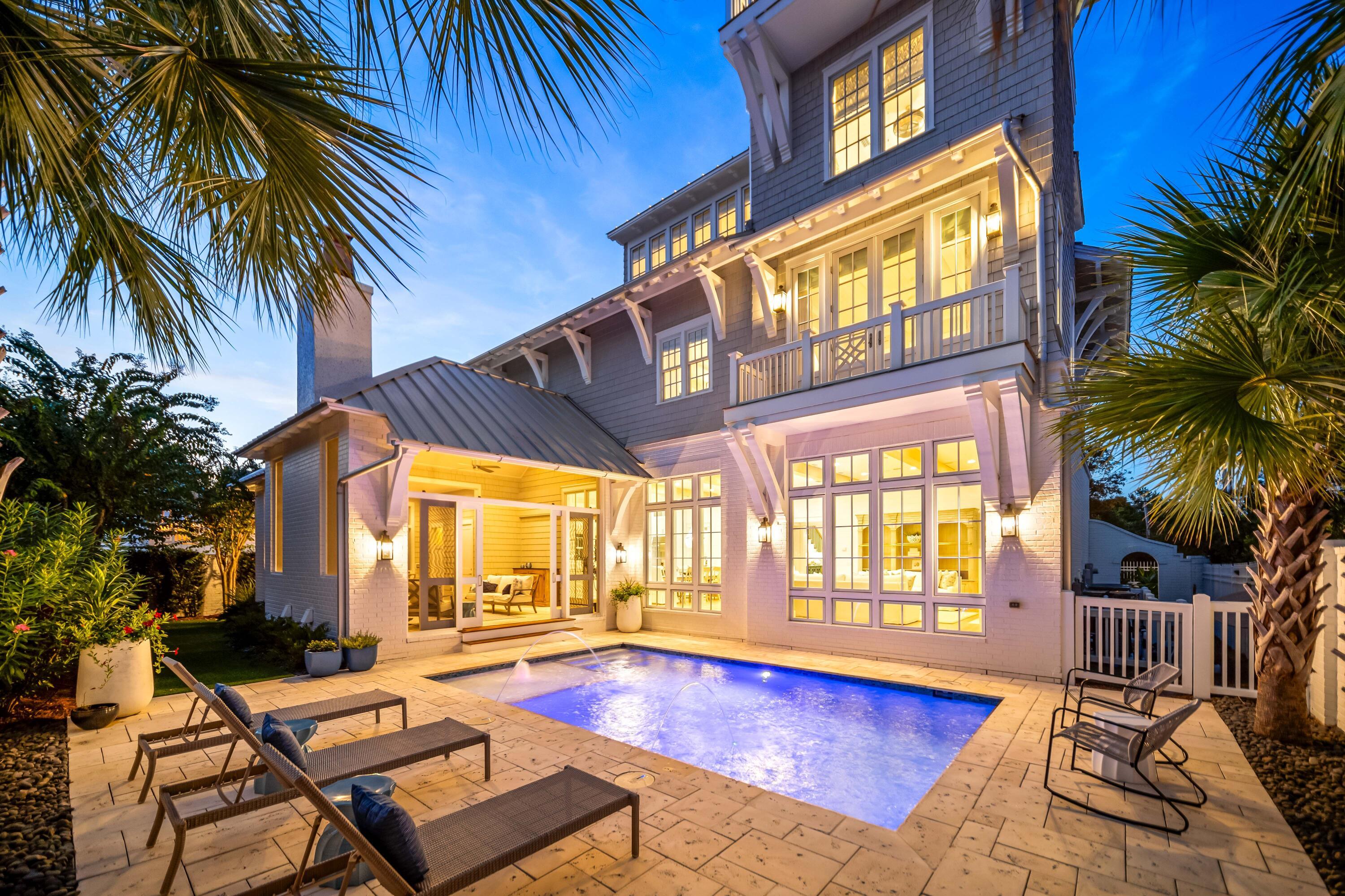 Image 3: Private Pool