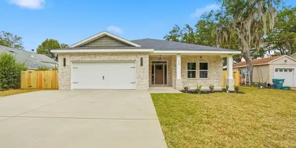 15 Plew Avenue