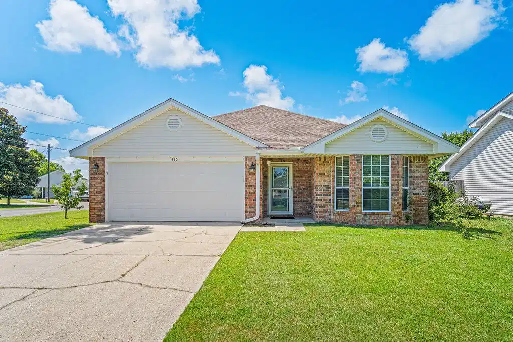 Image 1: Welcome to 415 Pristine Water Ln