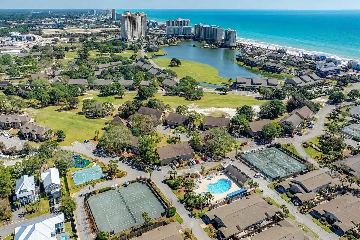 Image 1: Seascape Tennis Village