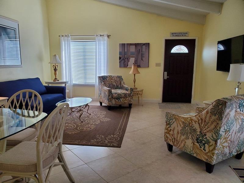 Image 4: 76Living