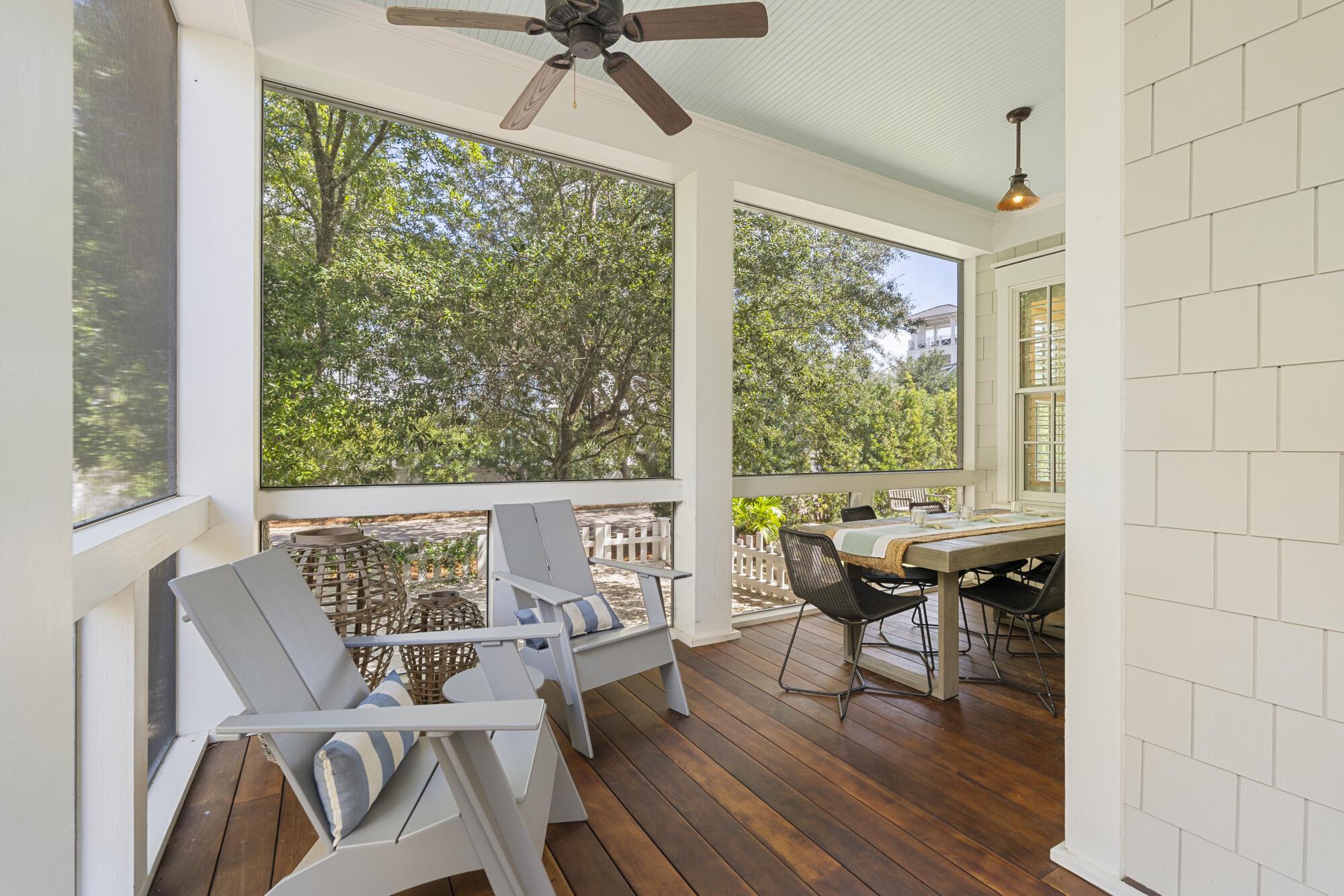 Image 4: Screened Outdoor Dining and Living