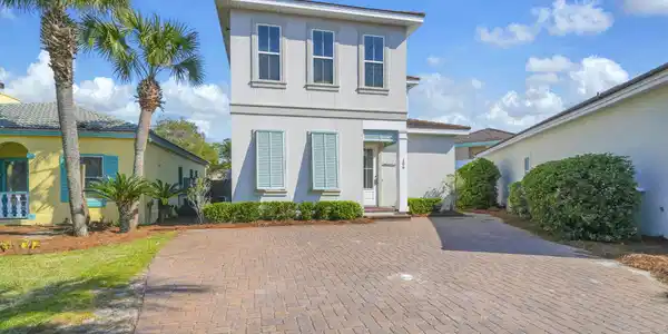 106 Terra Cotta Way