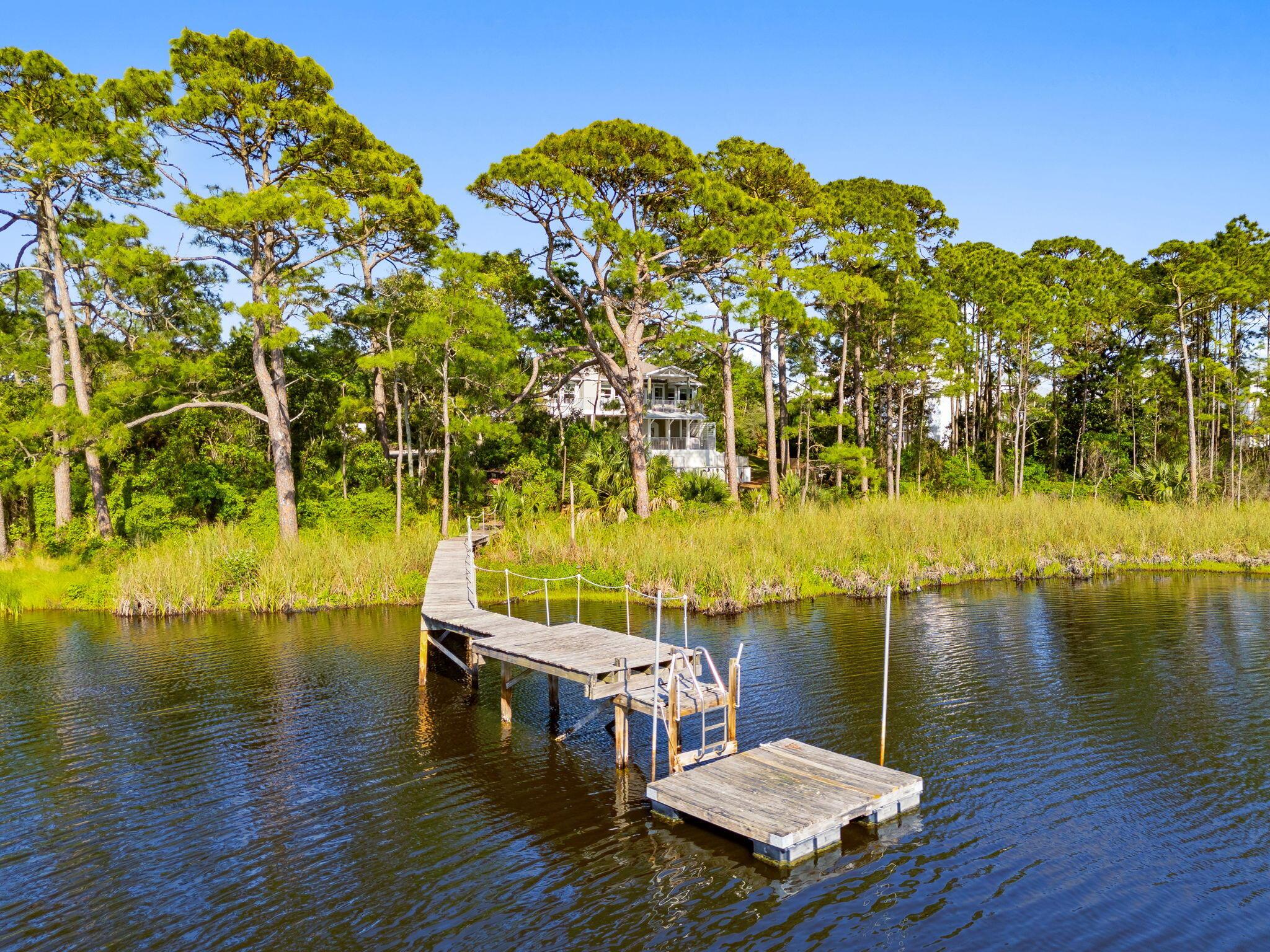 Image 3: Private Dock on Oyster Lake