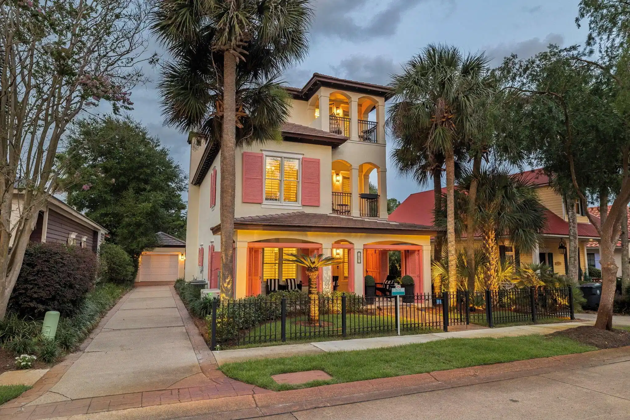 Image 1: 61 Rue Caribe