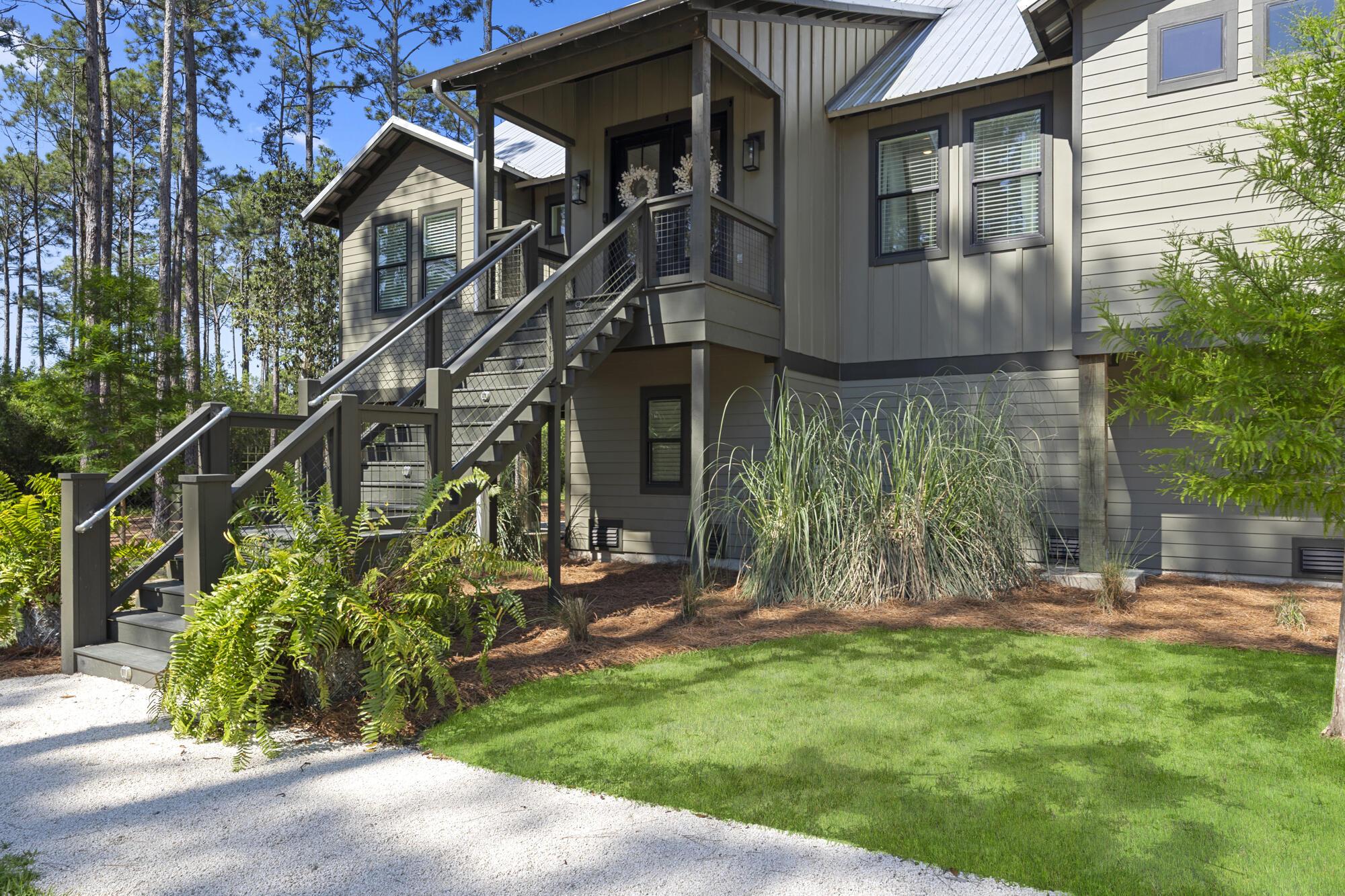 Image 4: Exterior