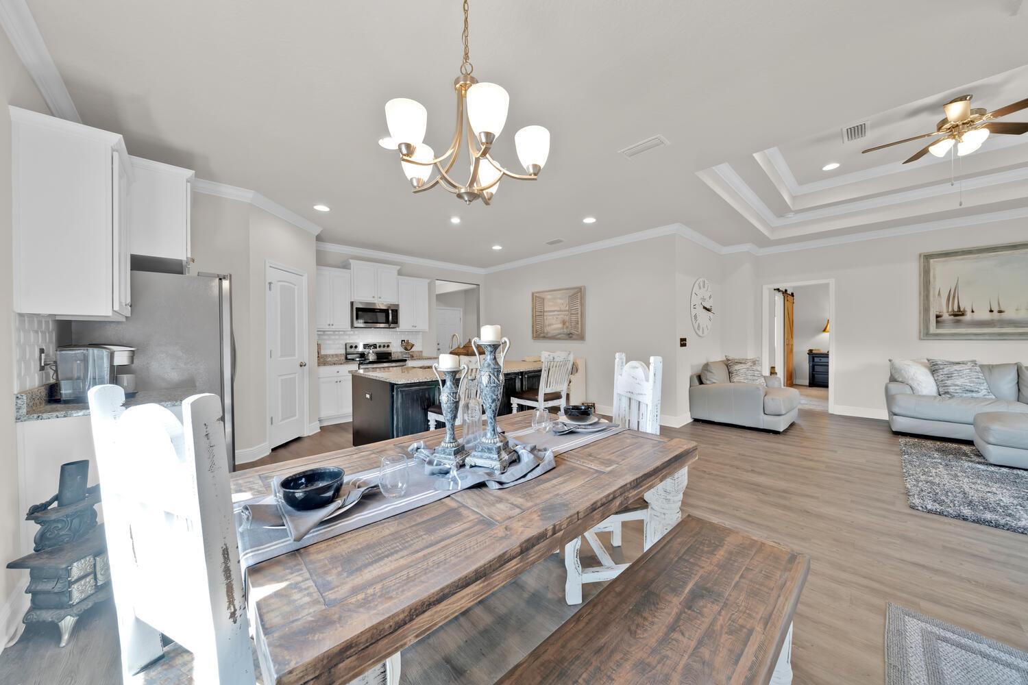 Image 4: DINING 3