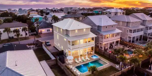 10 W Palm Beach Street