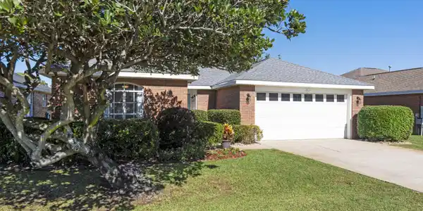 75 Bay Tree Drive