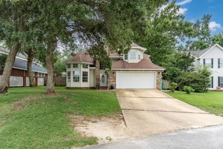 1702 Dellmont Cove