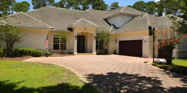 432 Admiral Court