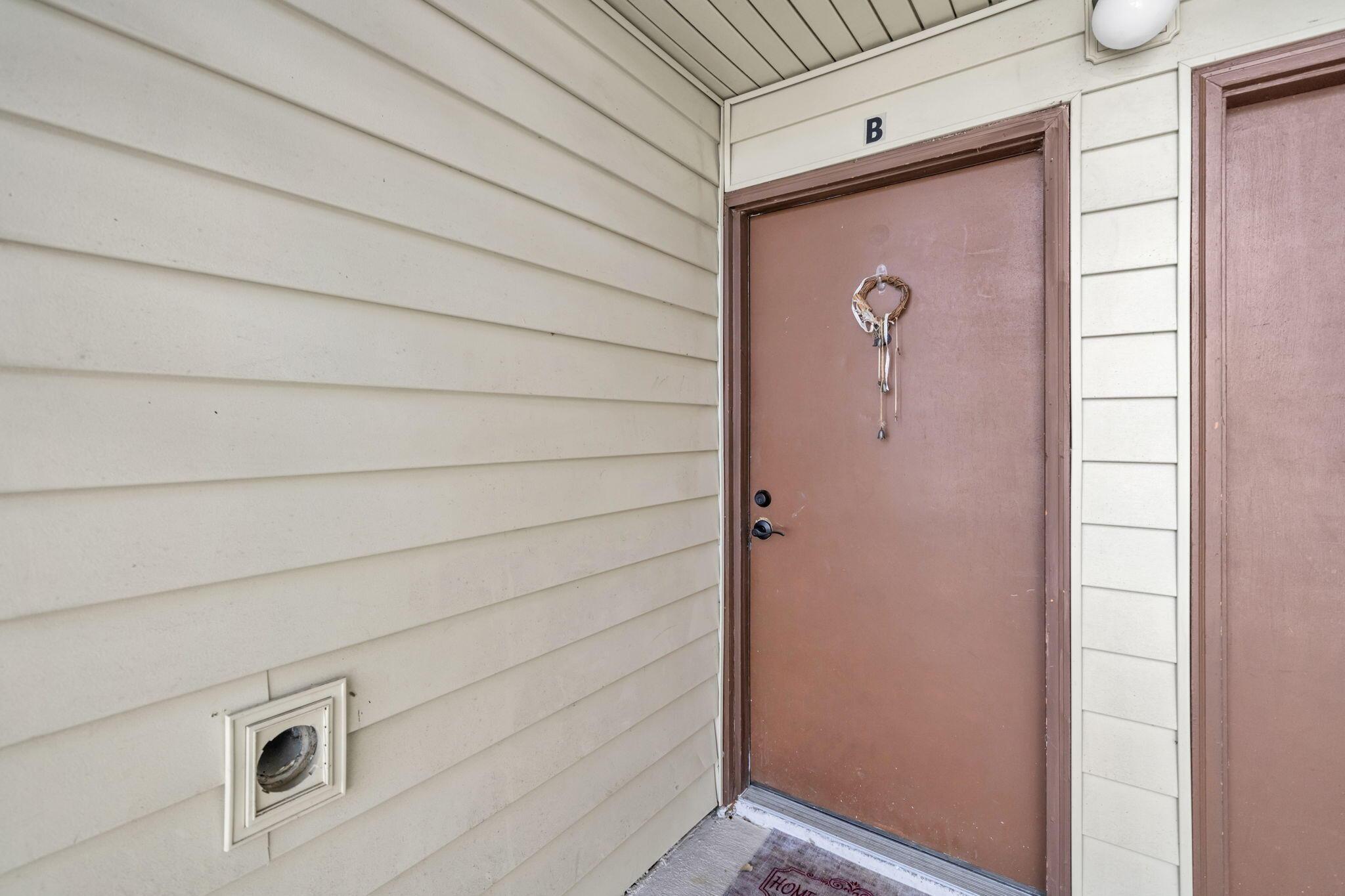 Image 3: 2-web-or-mls-DSC07544