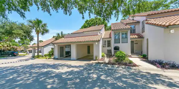 37 Forest Hills Lane
