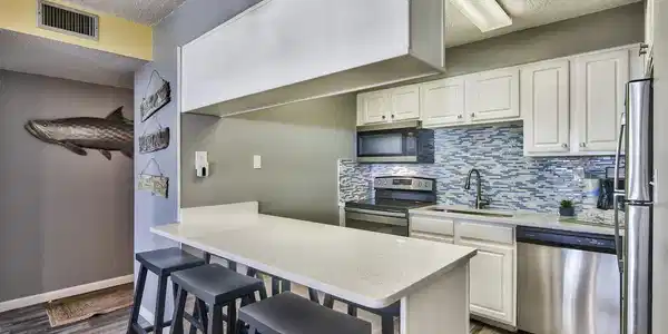 Image 2: kitchen
