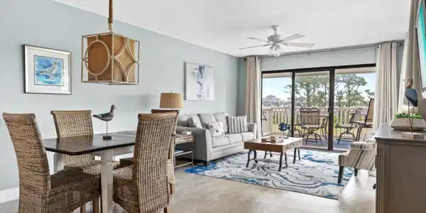 808 Harbour Point Drive