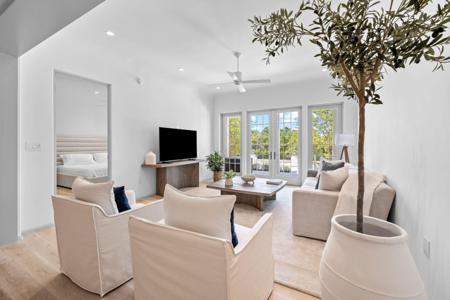 45 W Solaire Way