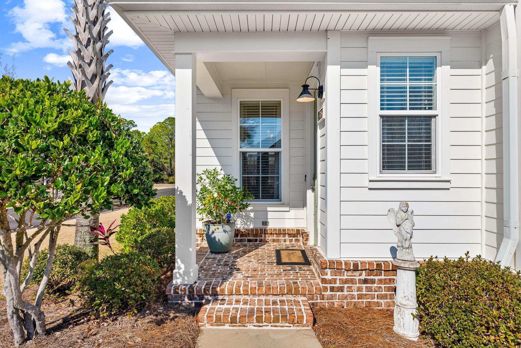 Image 4: 3-web-or-mls-75 Chapman St -03