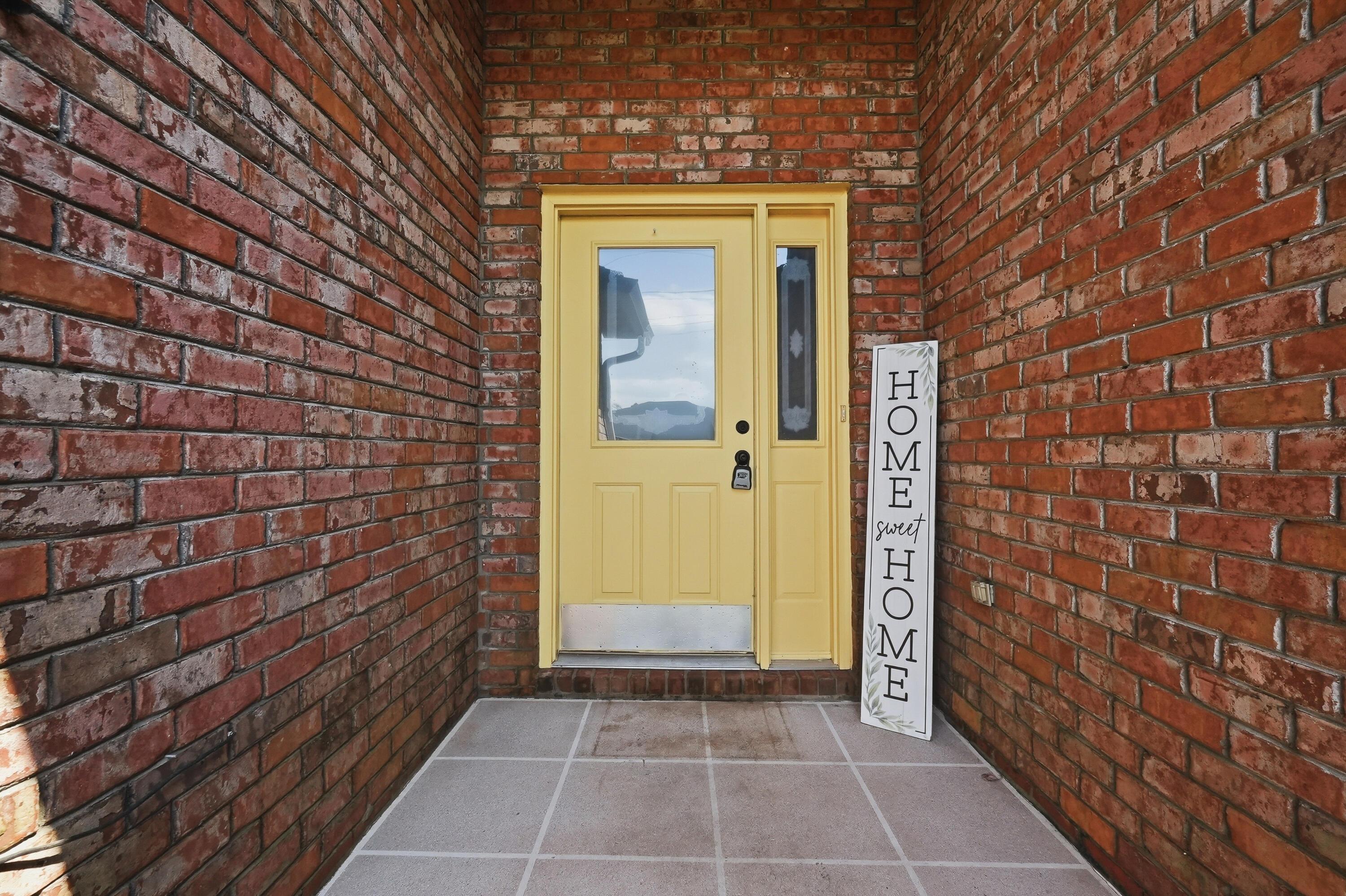 Image 3: Front porch