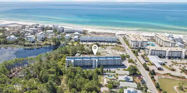 Image 4: Array_145BeachfrontTrailUnit102A-2