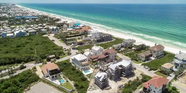 0000 Paradise By The Sea Court