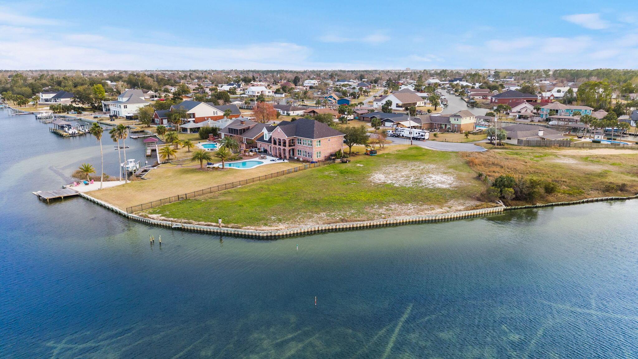 Image 2: .76 Acre Waterfront Homesite