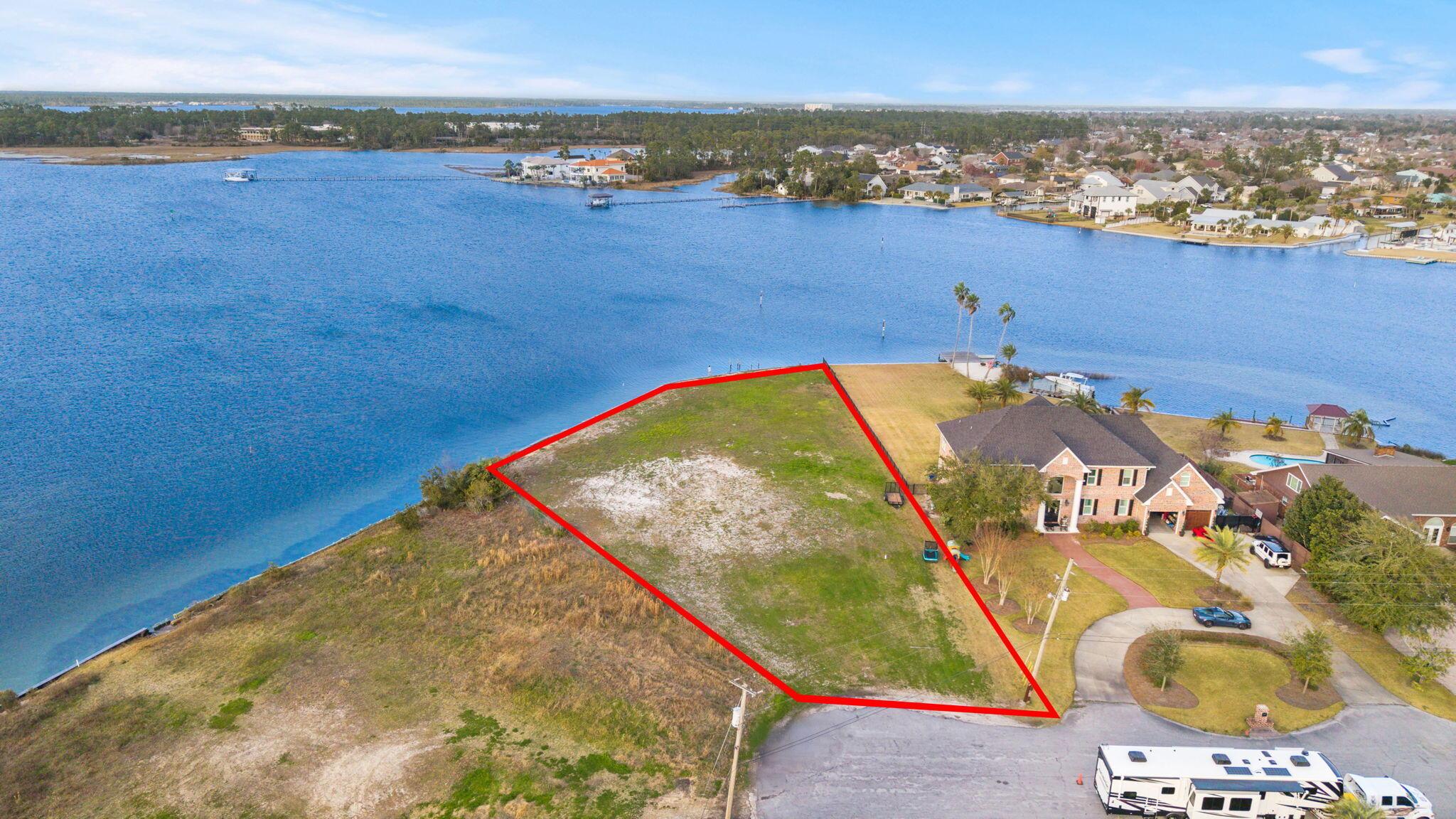 Image 4: .76 Acre Waterfront Homesite