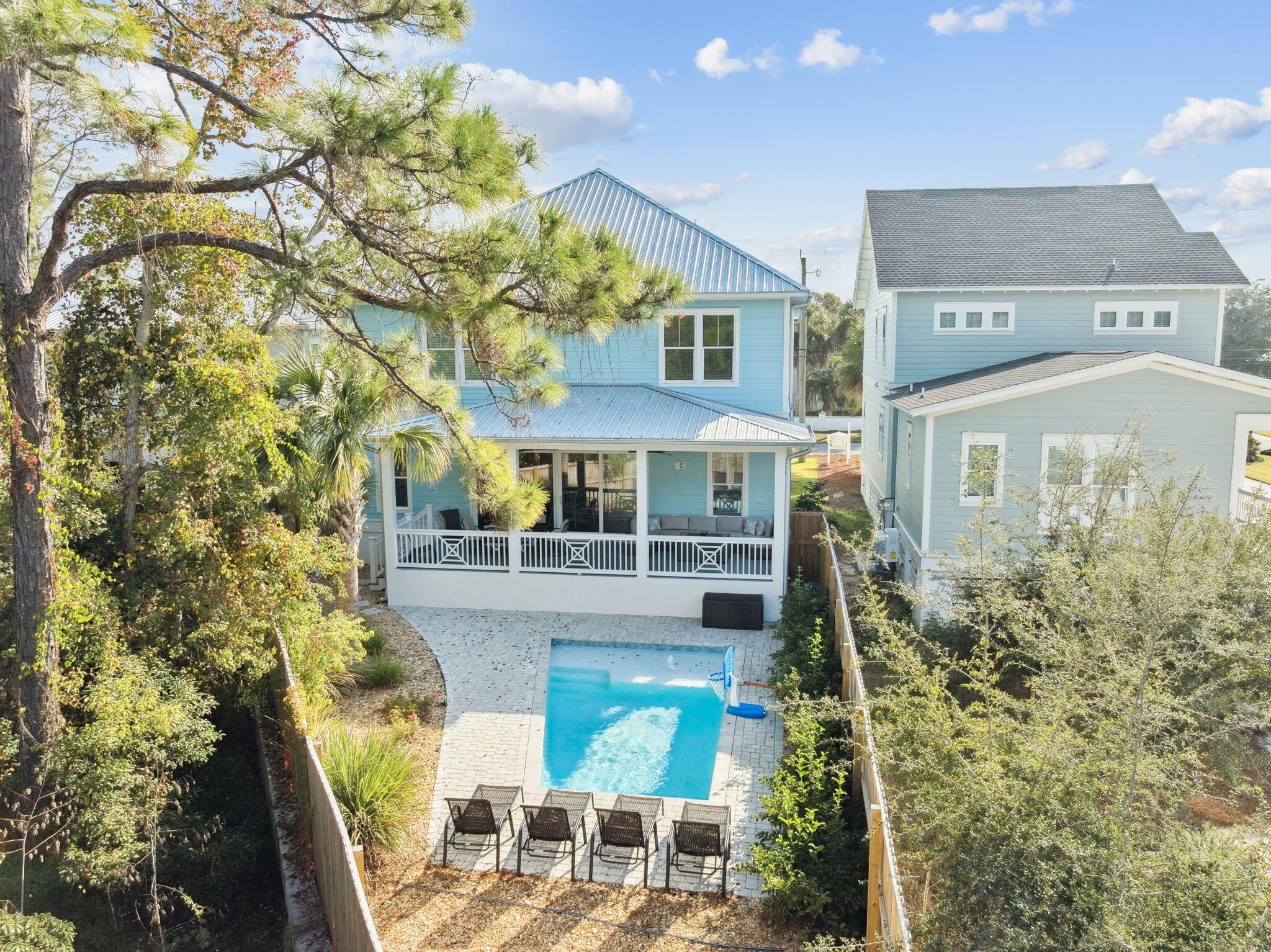 Image 4: Array_221ELakeshoreDr-11