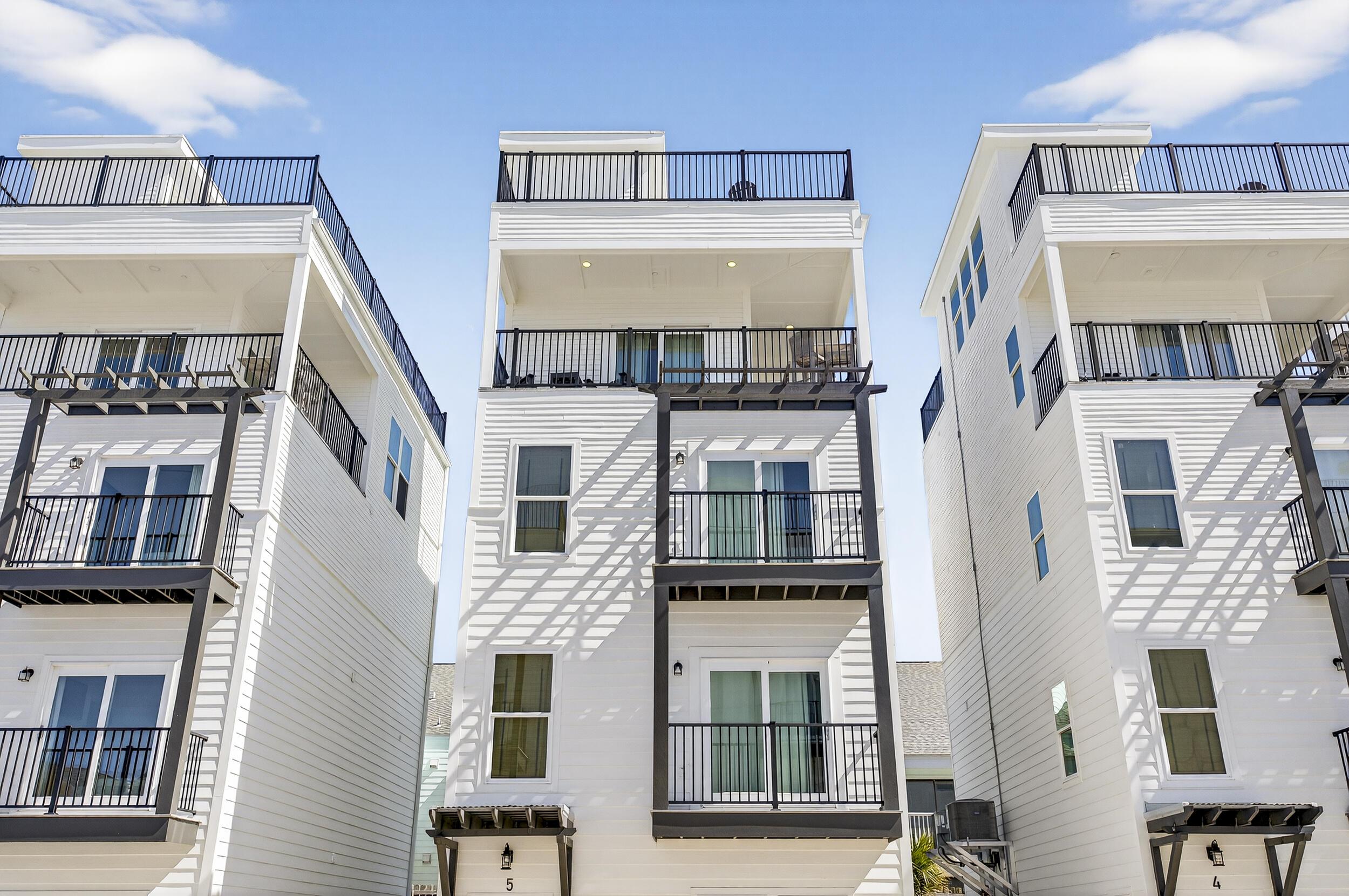 Image 3: Villas at Laguna Beach-41