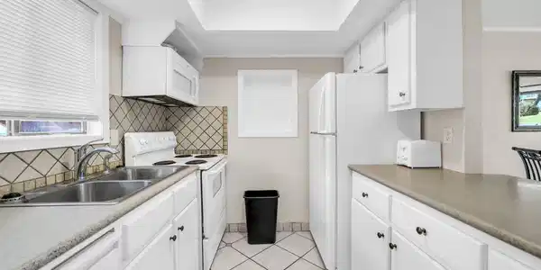 Image 4: 4-web-or-mls-DSC08731