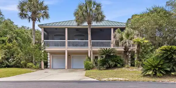 49 Lake Pointe Dr