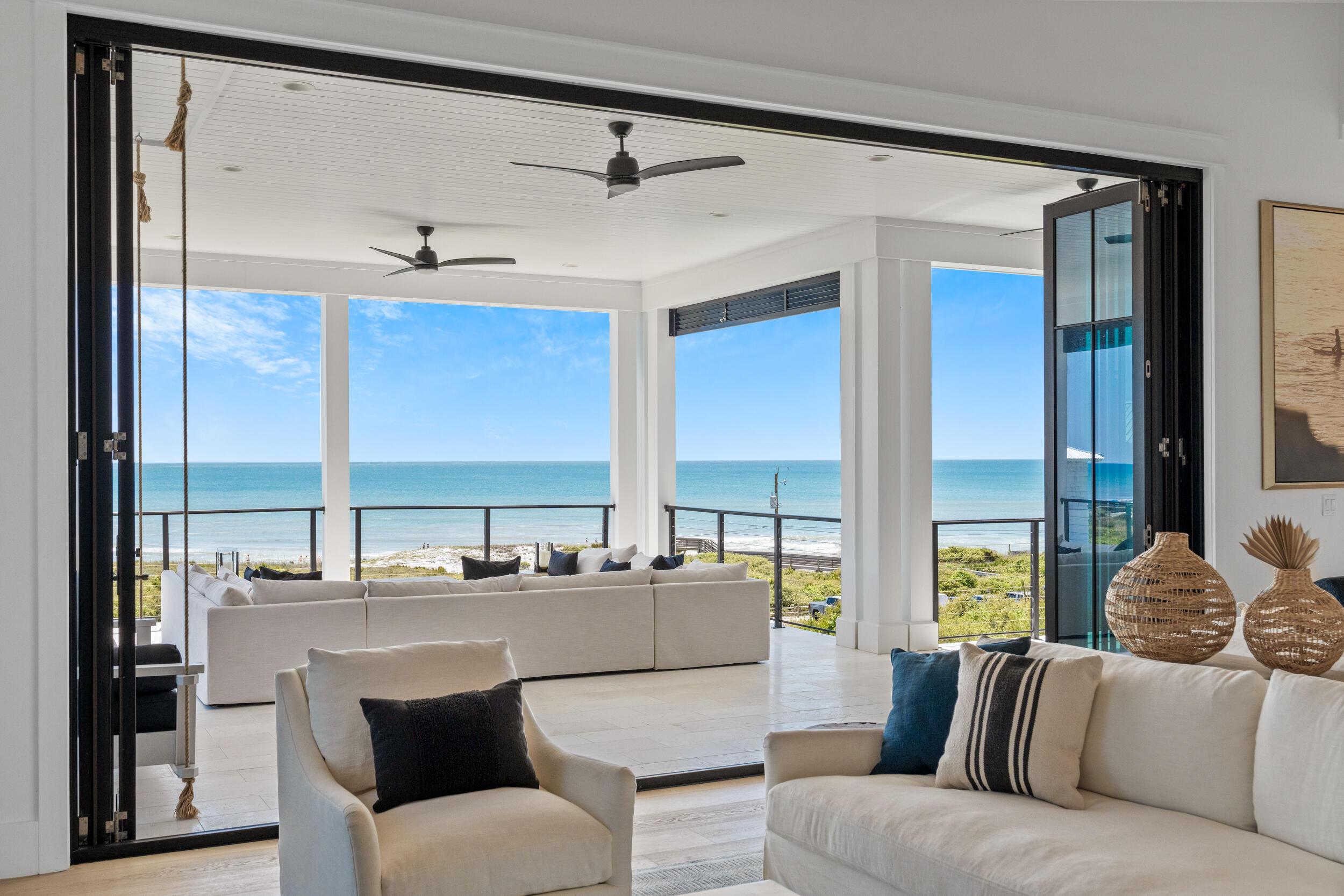 Image 4: 73 Pompano Street