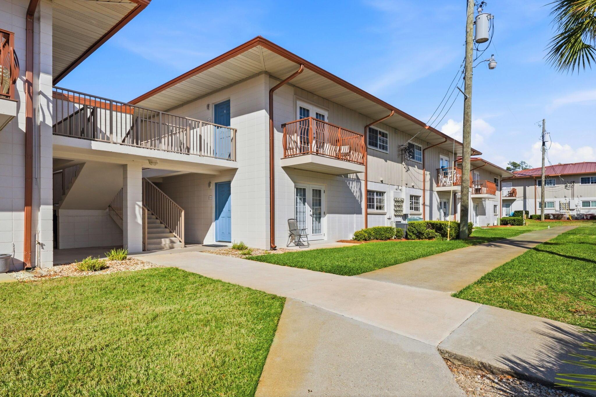 Image 2: 2-web-or-mls-2100 W Beach Dr B202 -02 -