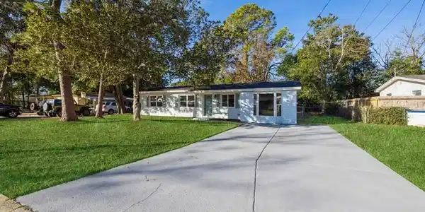 631 Stonehenge Drive