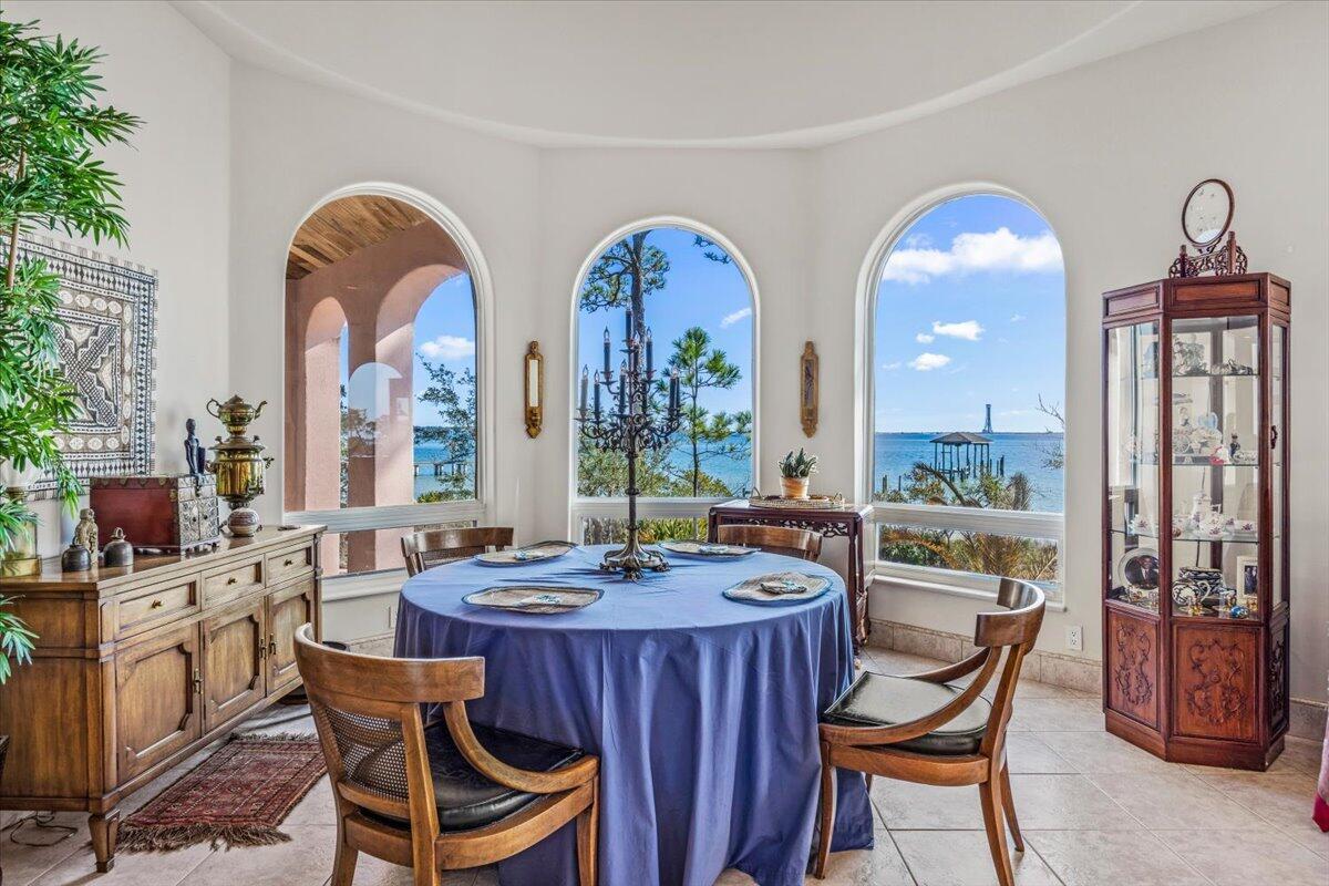 Image 4: 37-88C1BDE9-0FFC-4072-91CB-84CCCA0F117F