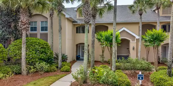 8563 Turnberry Drive