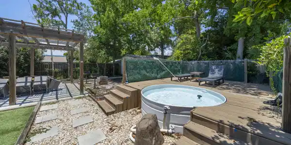5412 Hilltop Avenue
