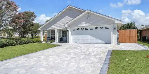 13 Windrift Drive