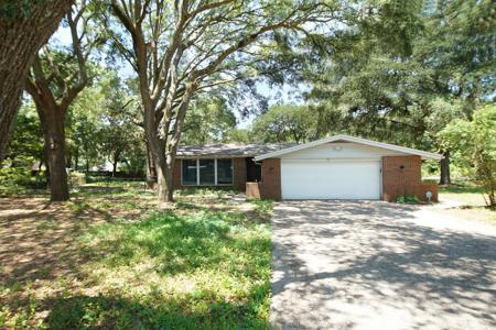 12 Longwood Drive