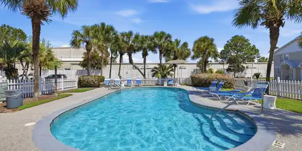Image 2: 340_Scenic_Gulf_Dr_28-AWP_Media-00029