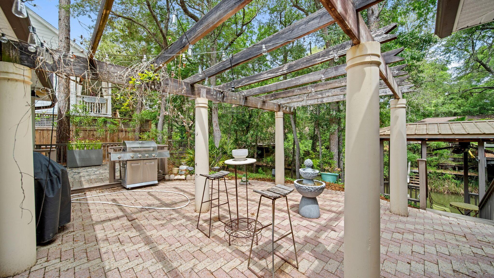 Image 1: 168 Nancy Claire Ln, SRB, FL
