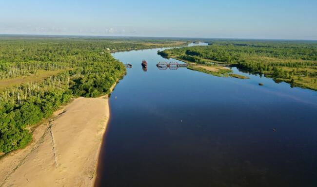 Image 2: Riverfront Beach