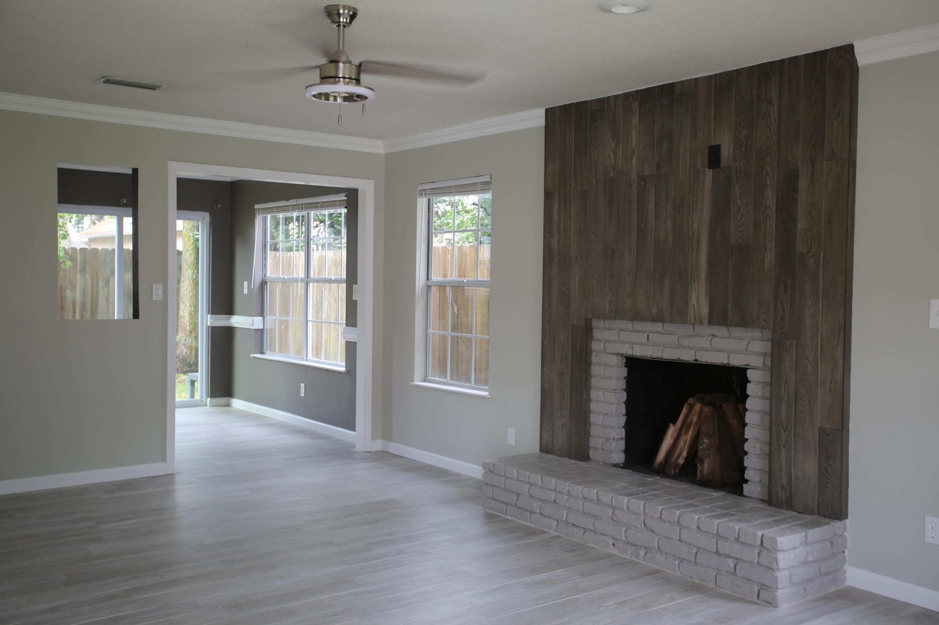 Image 4: living 1