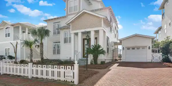 4484 Ocean View Drive